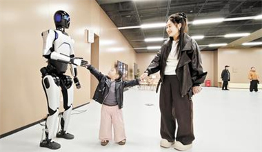 雄安圖書館迎來(lái)“新員工”